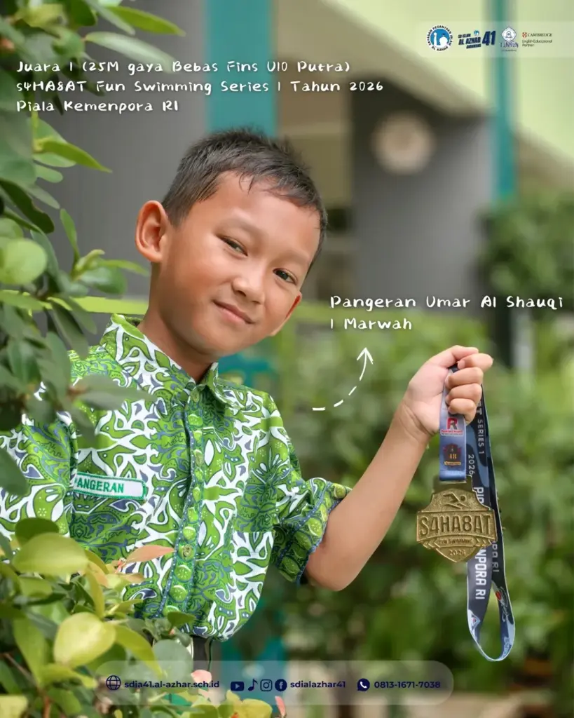 Pangeran Umar Al Shauqi - Juara 1 (25M Gaya Bebas Fins U10 Putra)
