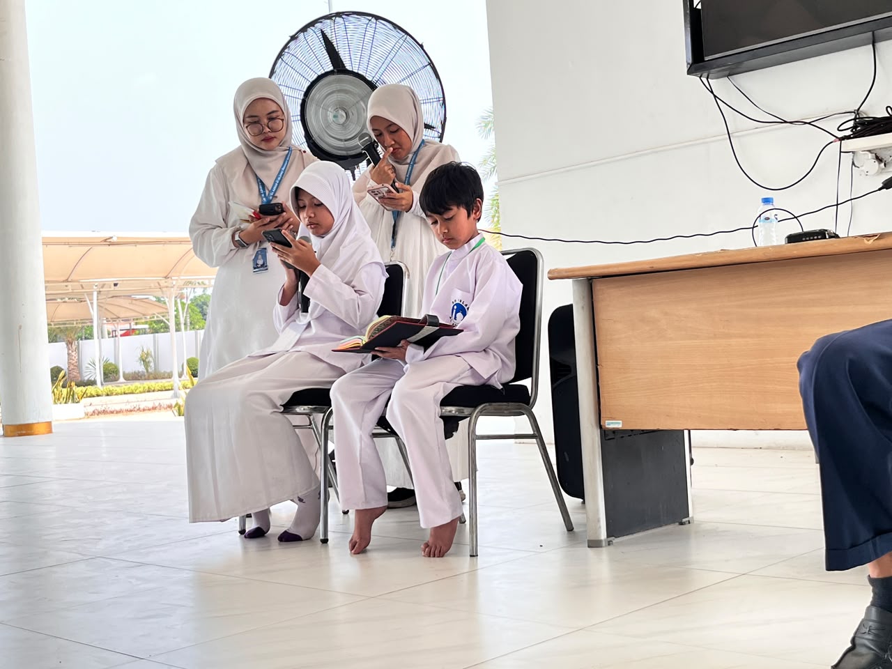 Pembacaan Ayat Suci AlQur'an oleh Zabran dan Pembacaan Saritilawah oleh Azia